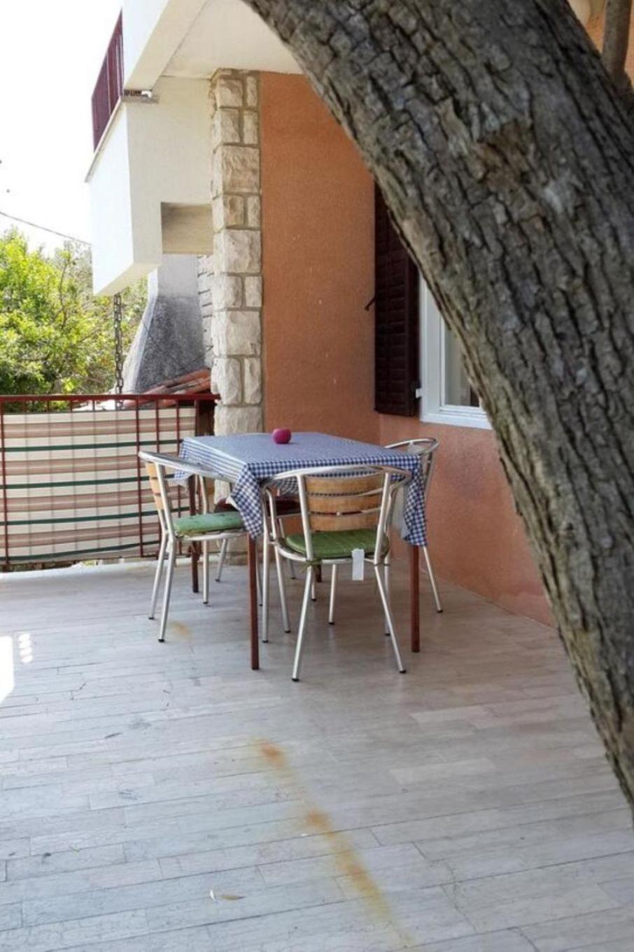 Apartments Griv - Close To The Sea Valun Exterior foto